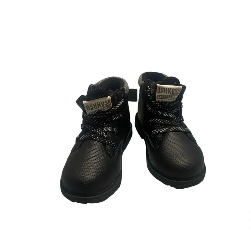 OshKosh B'gosh Black boots NWT
